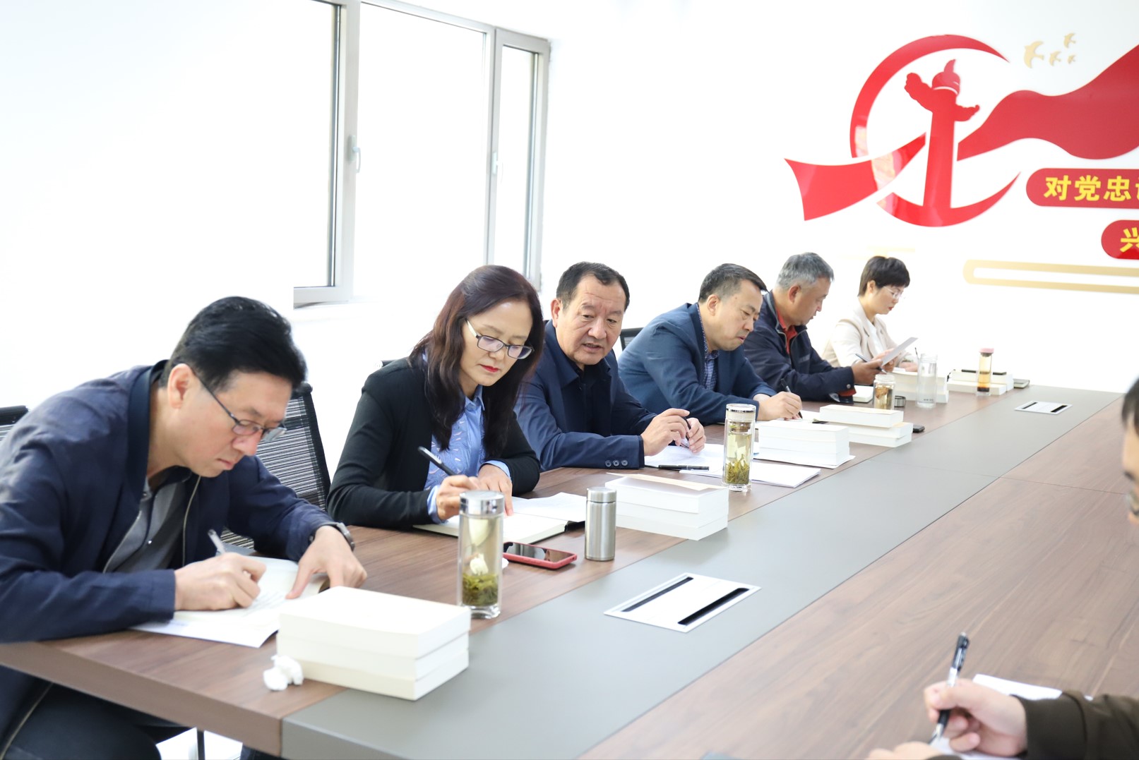 念书班2.jpg 念书班2.jpg